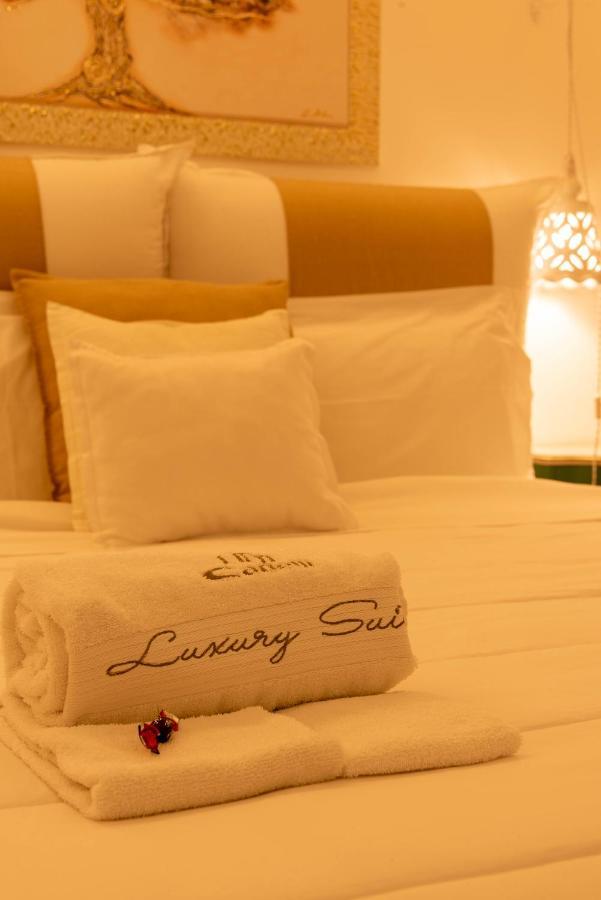 Cadelli Luxury Suite & Apartments レッチェ エクステリア 写真